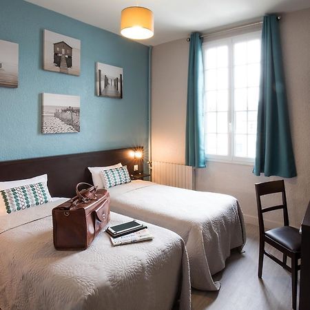 Logis Hotel Restaurant De La Poste Le Mêle-sur-Sarthe Екстериор снимка