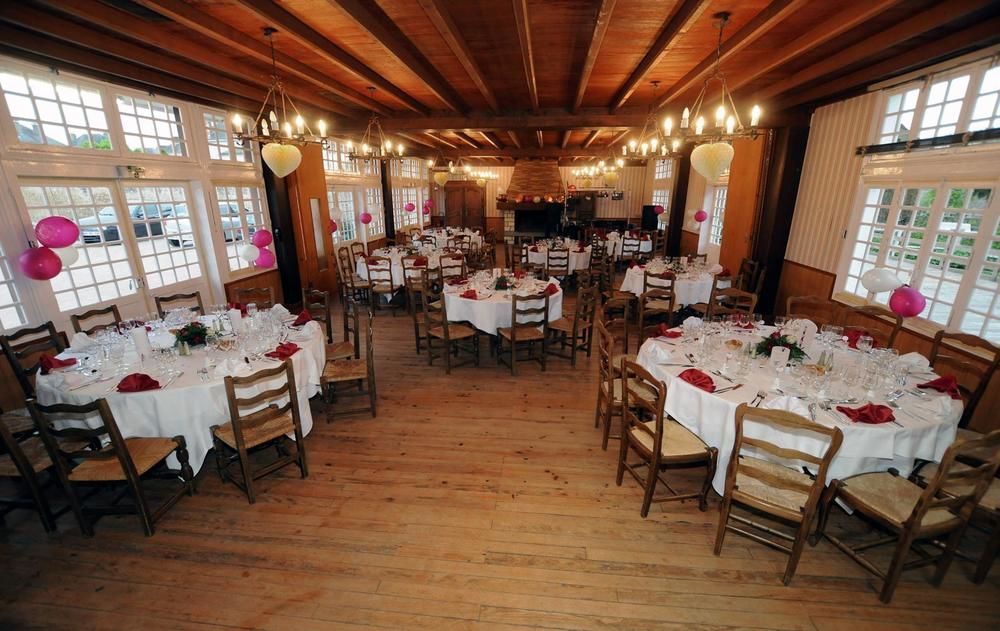 Logis Hotel Restaurant De La Poste Le Mêle-sur-Sarthe Екстериор снимка
