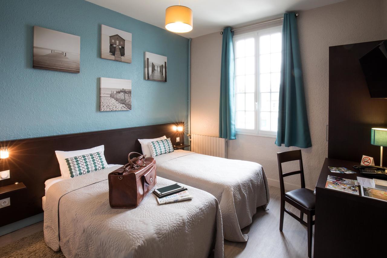 Logis Hotel Restaurant De La Poste Le Mêle-sur-Sarthe Екстериор снимка