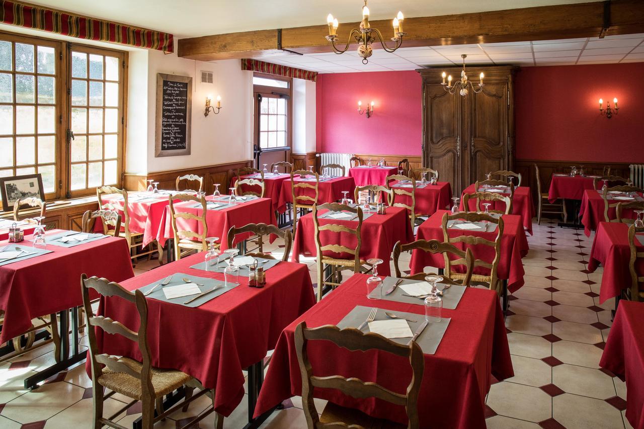 Logis Hotel Restaurant De La Poste Le Mêle-sur-Sarthe Екстериор снимка