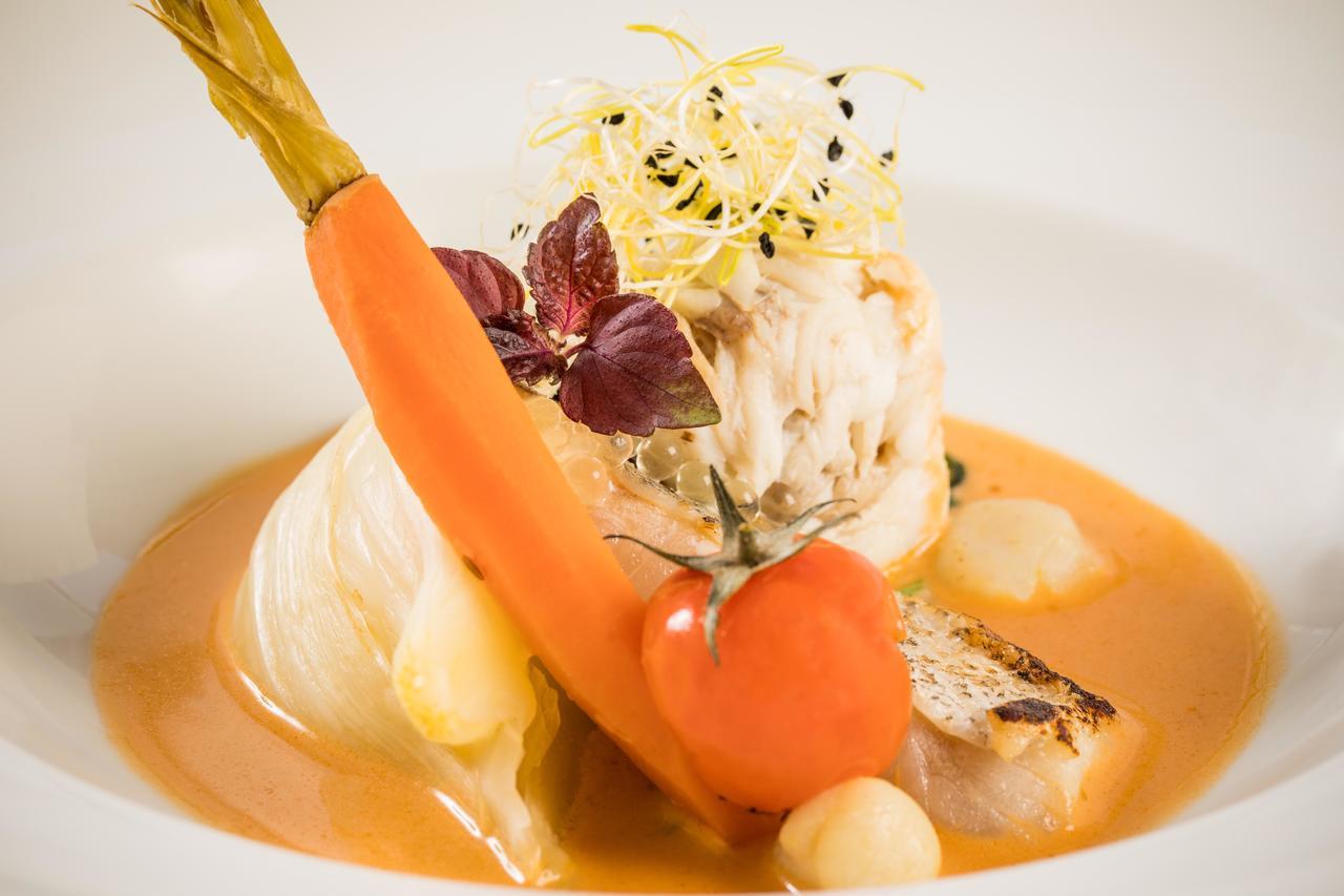 Logis Hotel Restaurant De La Poste Le Mêle-sur-Sarthe Екстериор снимка